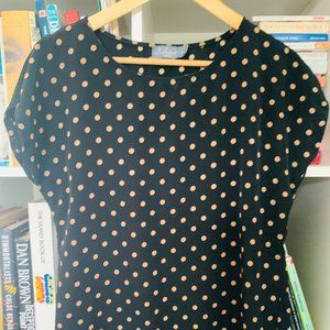 Womens top, easy to style in different ways on different occasions..